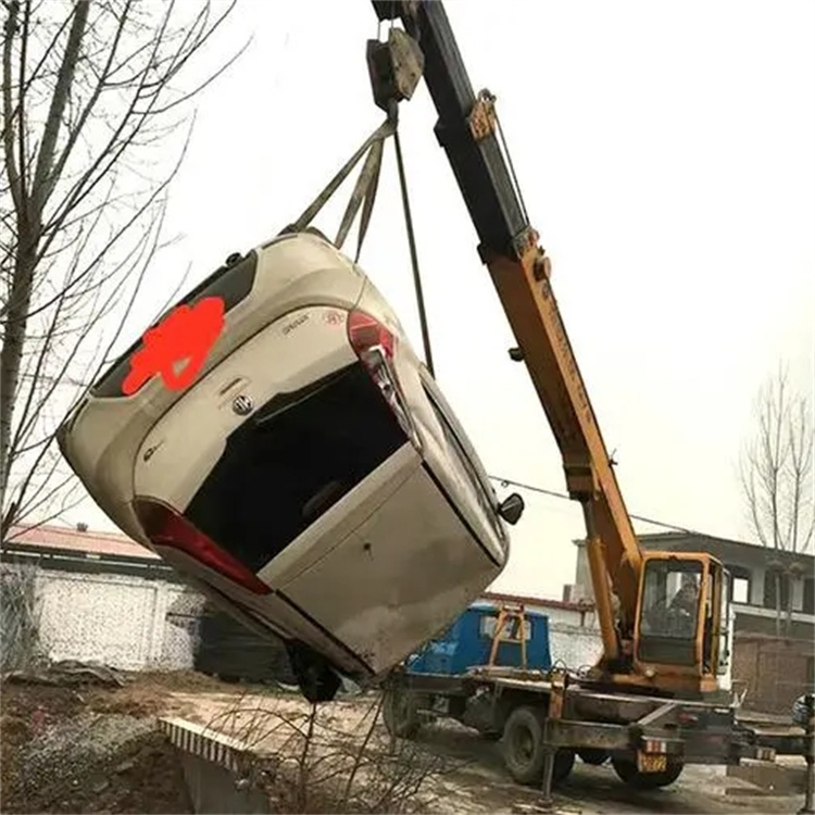 桂平吊车救援小汽车怎么吊